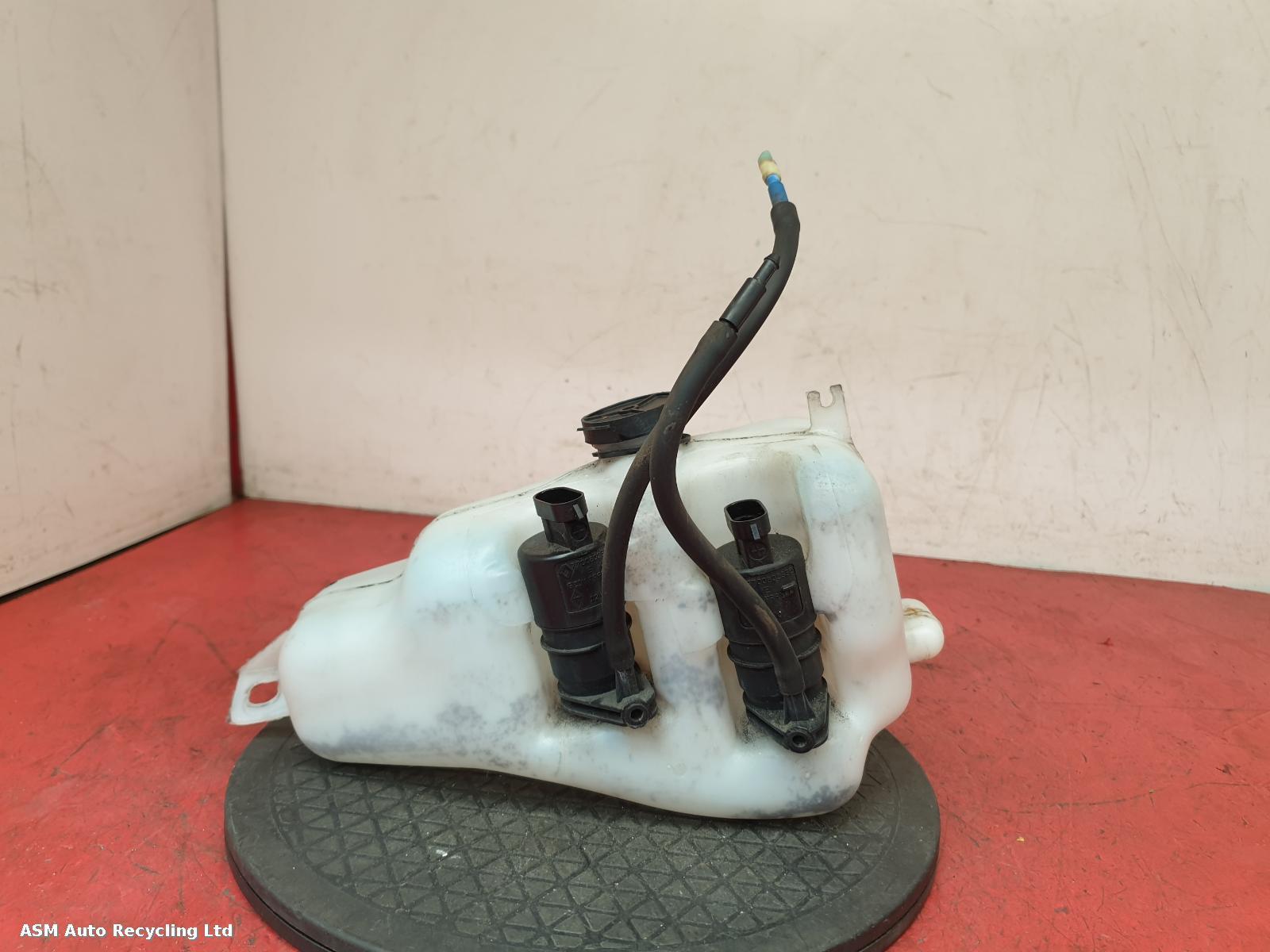 View Auto part Washer Bottle Renault Clio 1996