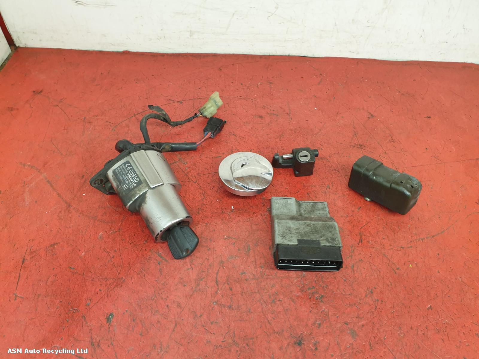 View Auto part Comp.Lock Set + Keys Honda Vt 2005