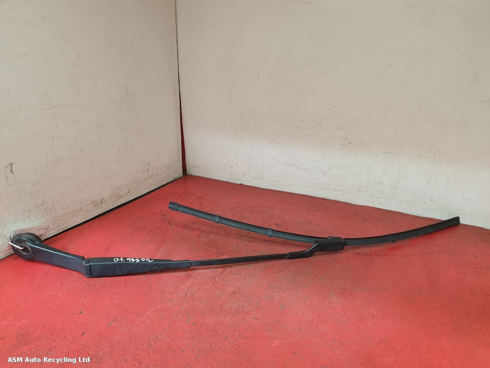 View Auto part Wiper Arm Ford Focus 2011