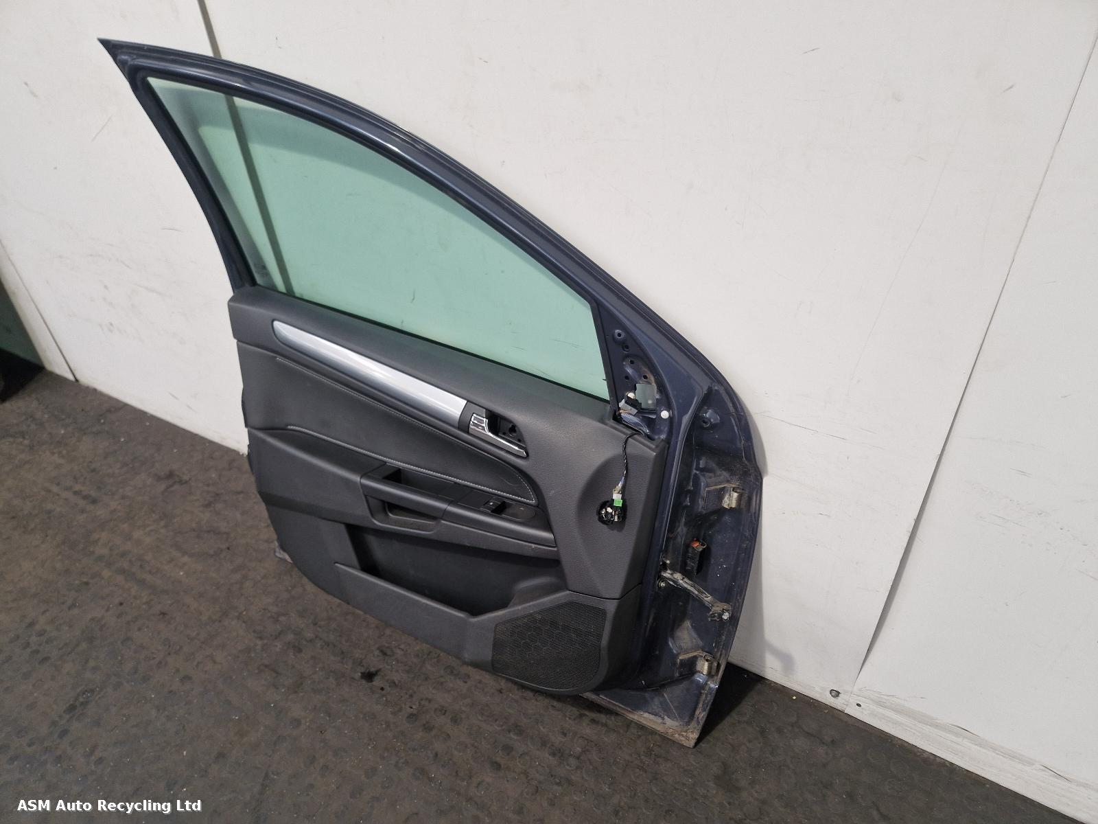 View Auto part L Front Door Vauxhall Astra 2009