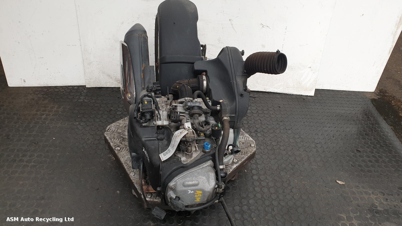 View Auto part Engine Vespa Primavera 2016