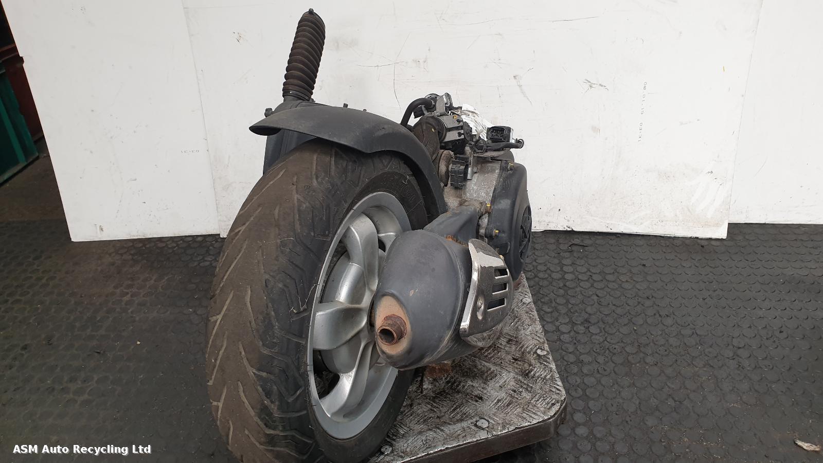 View Auto part Engine Vespa Primavera 2016