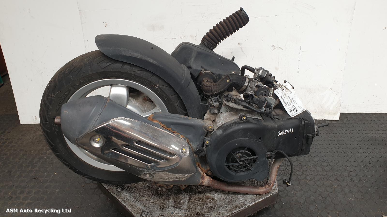 View Auto part Engine Vespa Primavera 2016