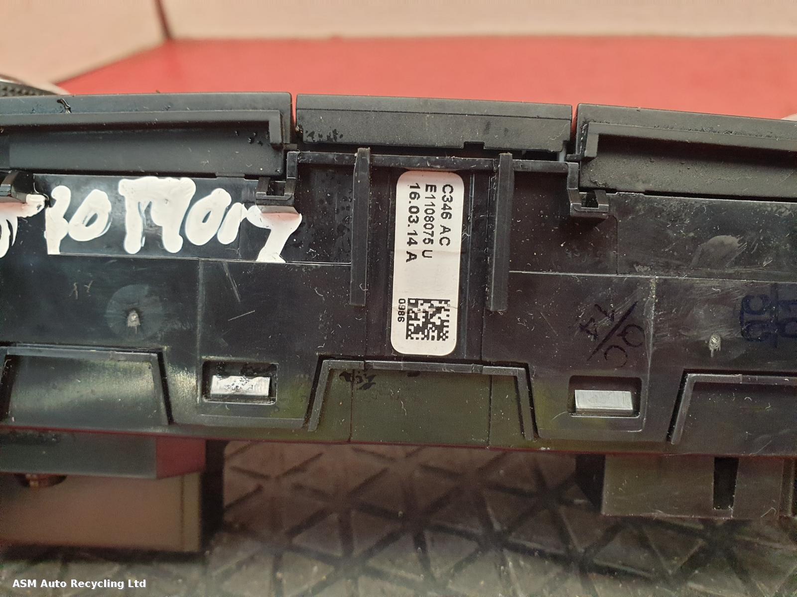 View Auto part Heater/AC Controller Ford Focus 2016