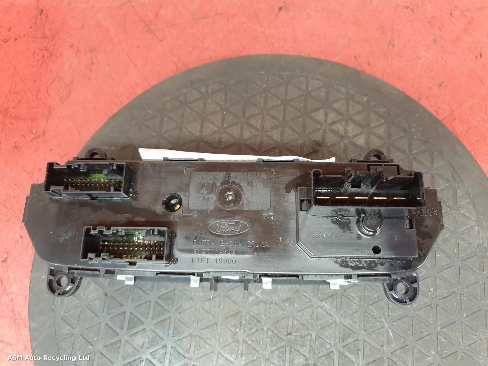 View Auto part Heater/AC Controller Ford Focus 2016