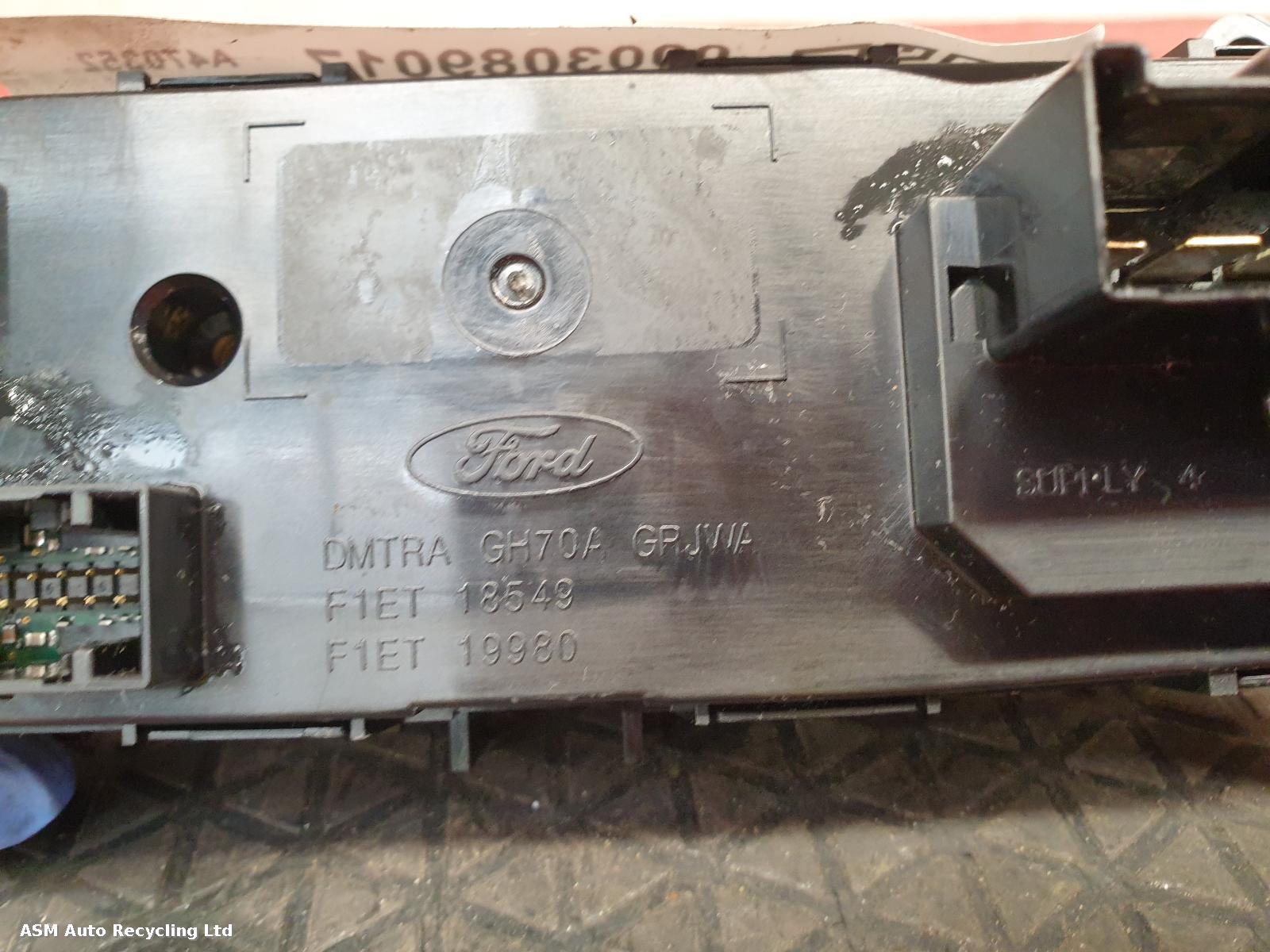 View Auto part Heater/AC Controller Ford Focus 2016
