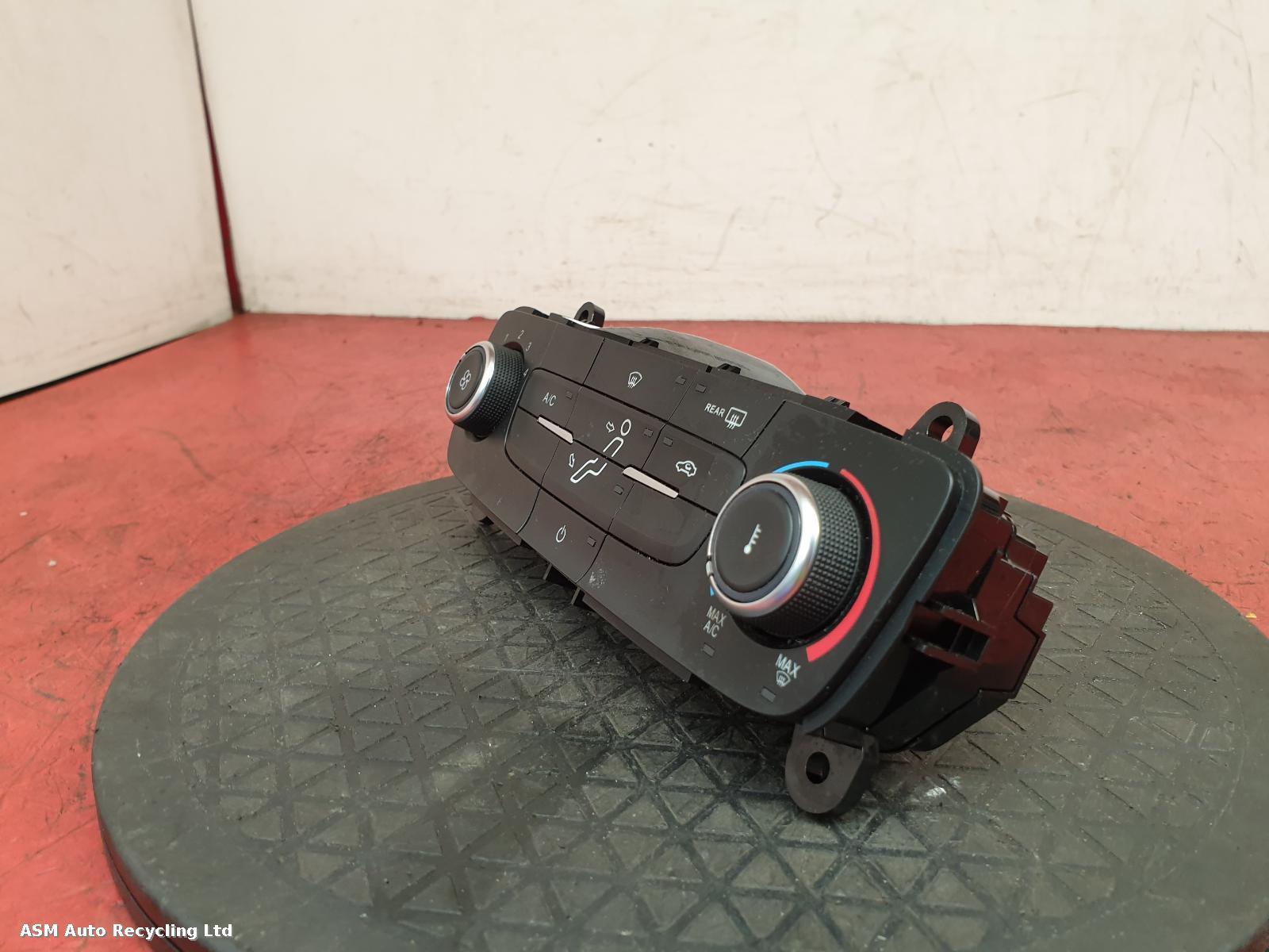 View Auto part Heater/AC Controller Ford Focus 2016
