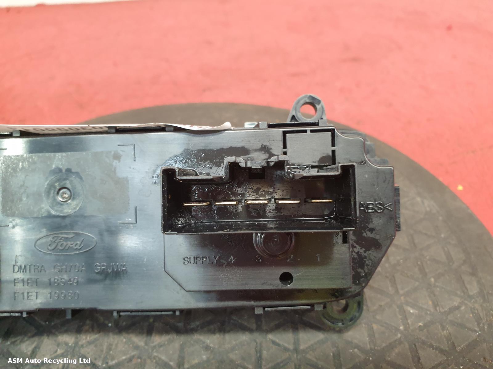 View Auto part Heater/AC Controller Ford Focus 2016