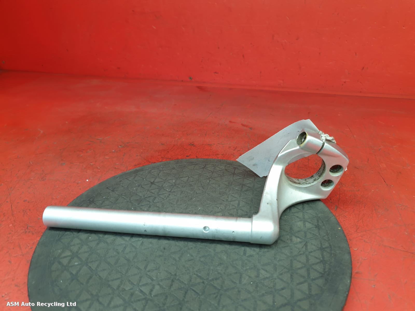 View Auto part Handle Bar Triumph Sprint St 2006