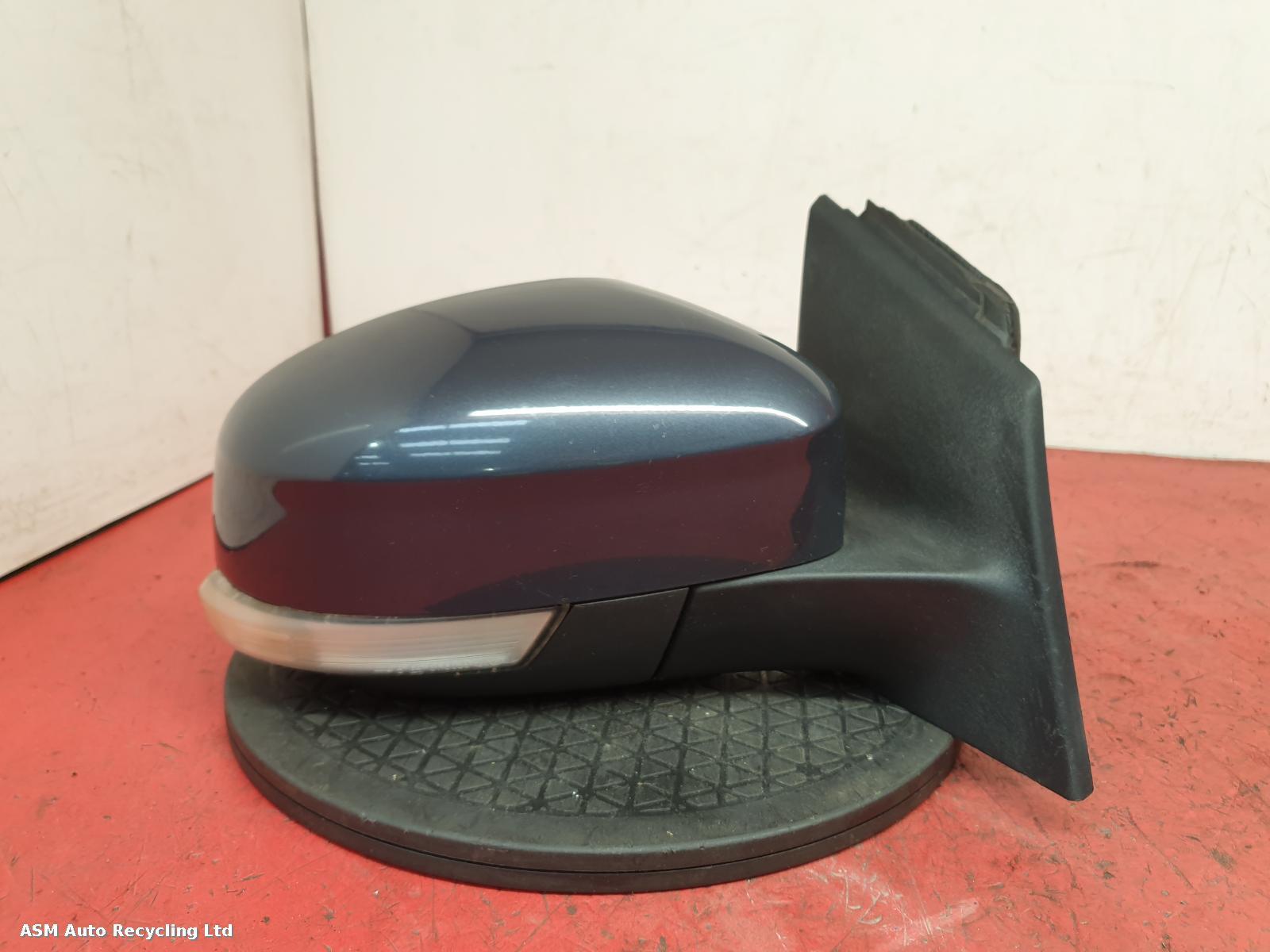 View Auto part R Door Mirror Ford Focus 2012