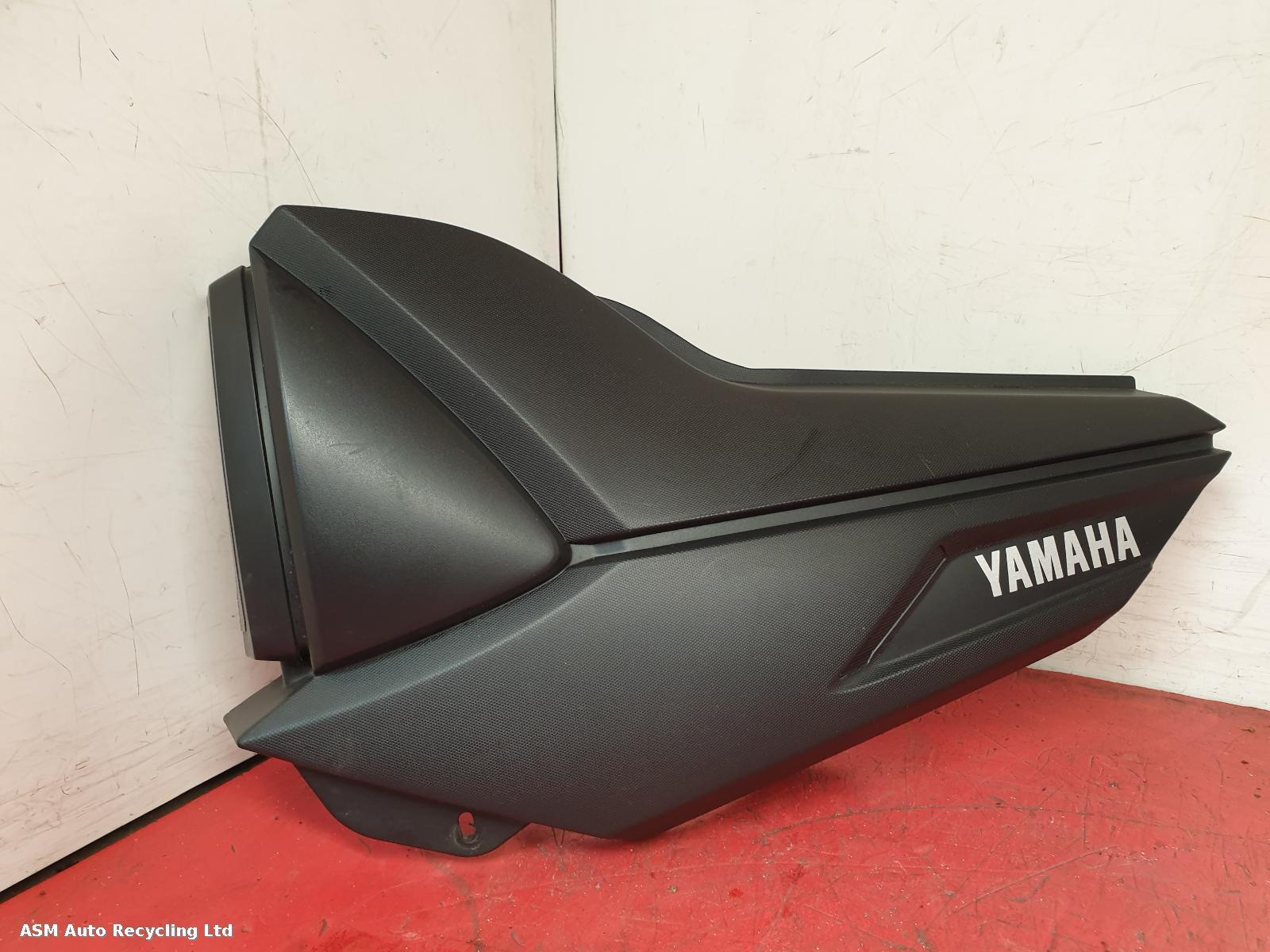 View Auto part Side Panel Left Yamaha Ys 125 2018