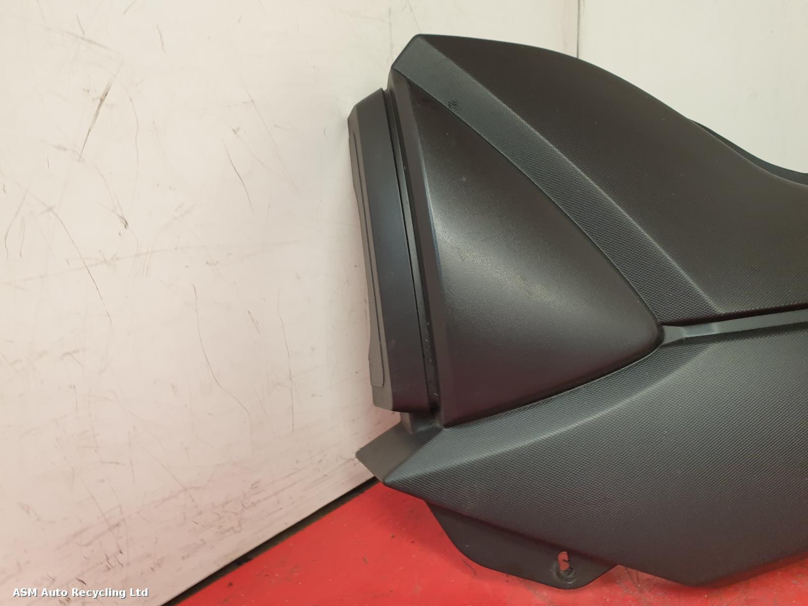 View Auto part Side Panel Left Yamaha Ys 125 2018