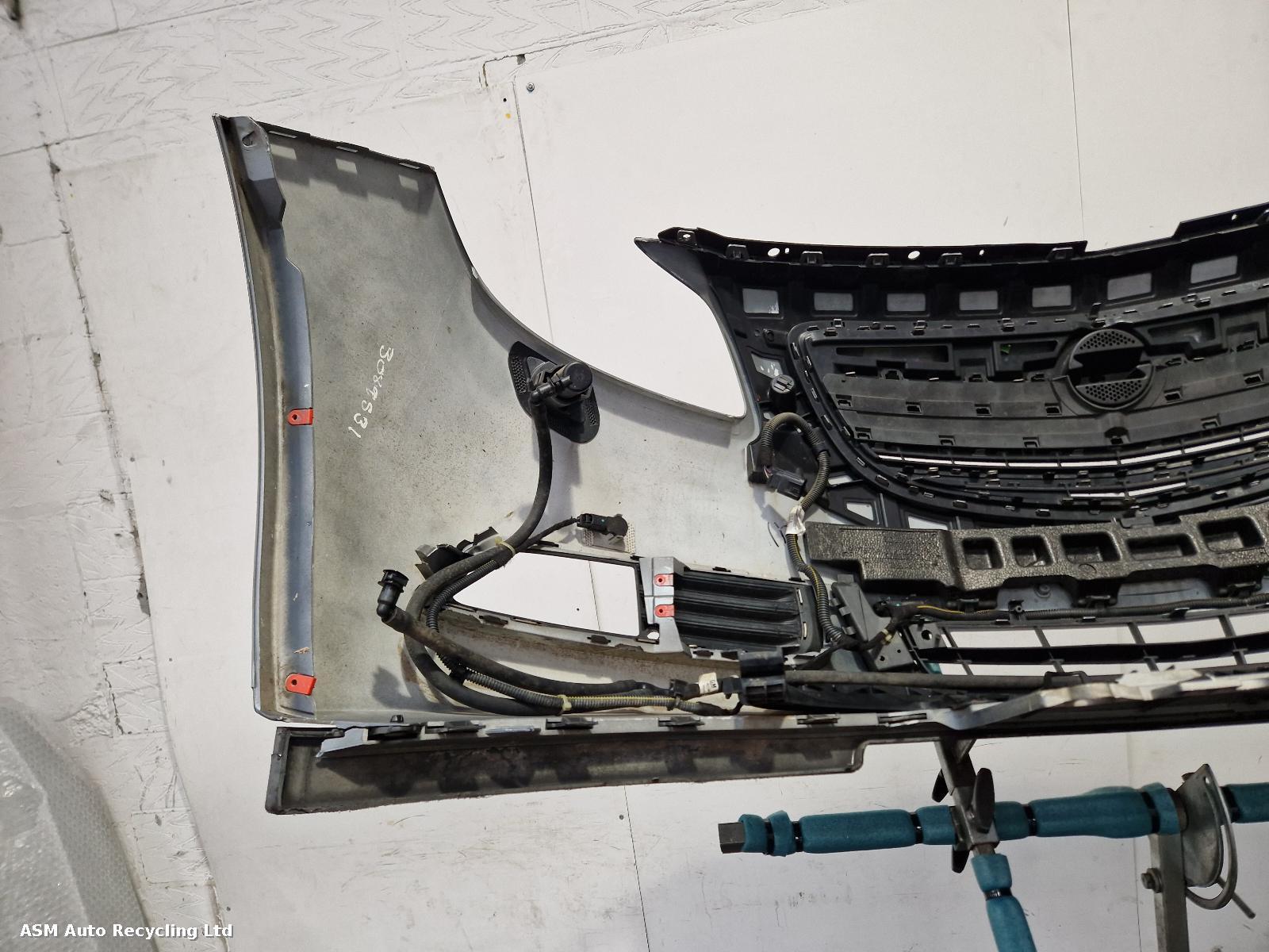 2011 Vauxhall Insignia Front Bumper View Auto part Front Bumper Vauxhall Insignia 2011