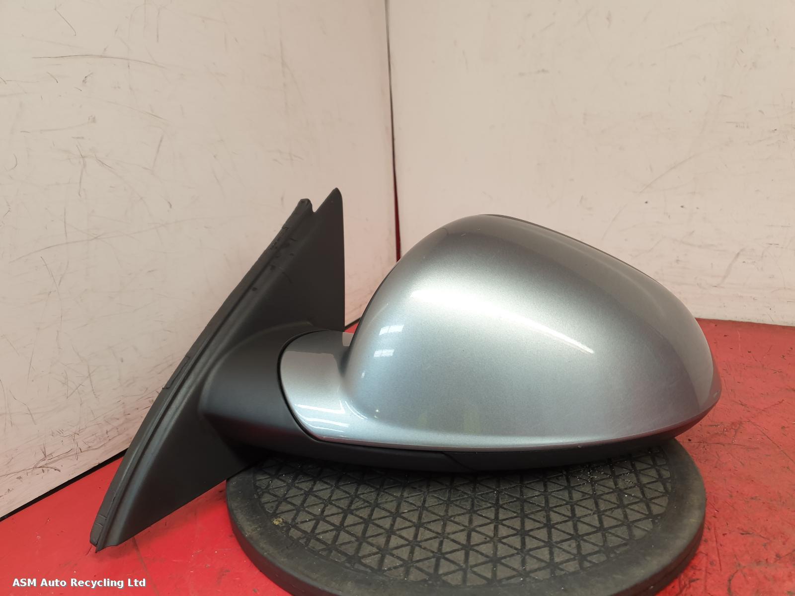 View Auto part L Door Mirror Vauxhall Insignia 2011