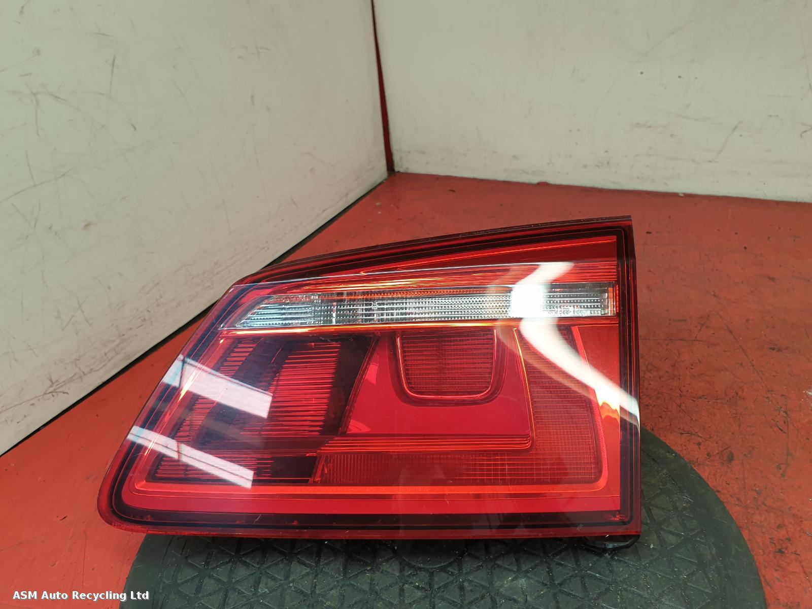 View Auto part R Taillight Volkswagen Golf Sv 2017