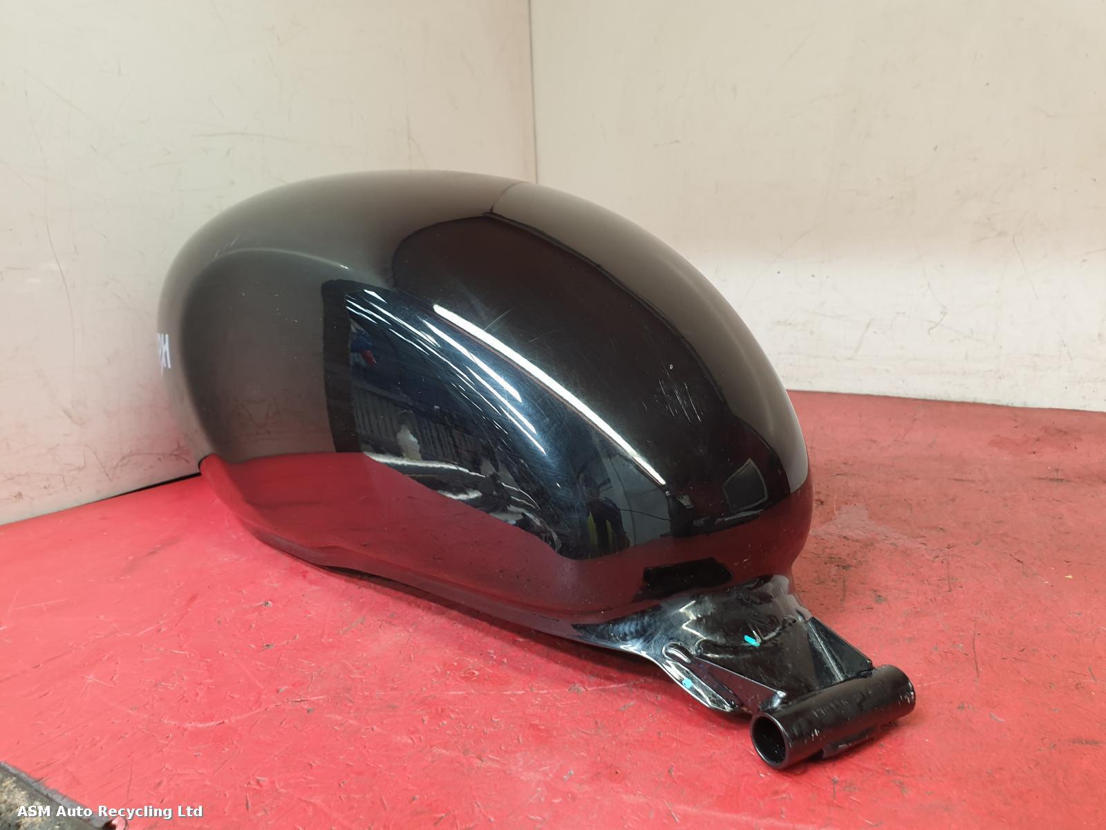 View Auto part Fuel Tank Triumph Bonneville 2016
