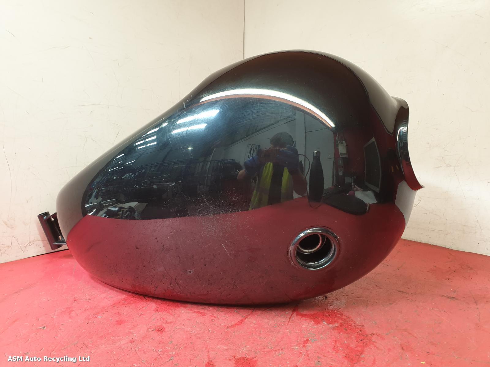 View Auto part Fuel Tank Triumph Bonneville 2016
