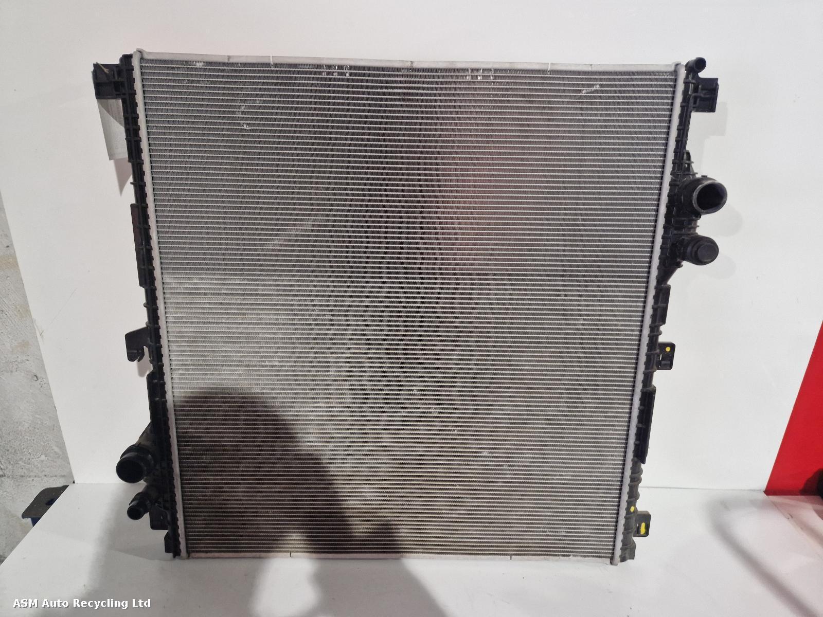 View Auto part Radiator Land Rover Range Rover Sport 2022