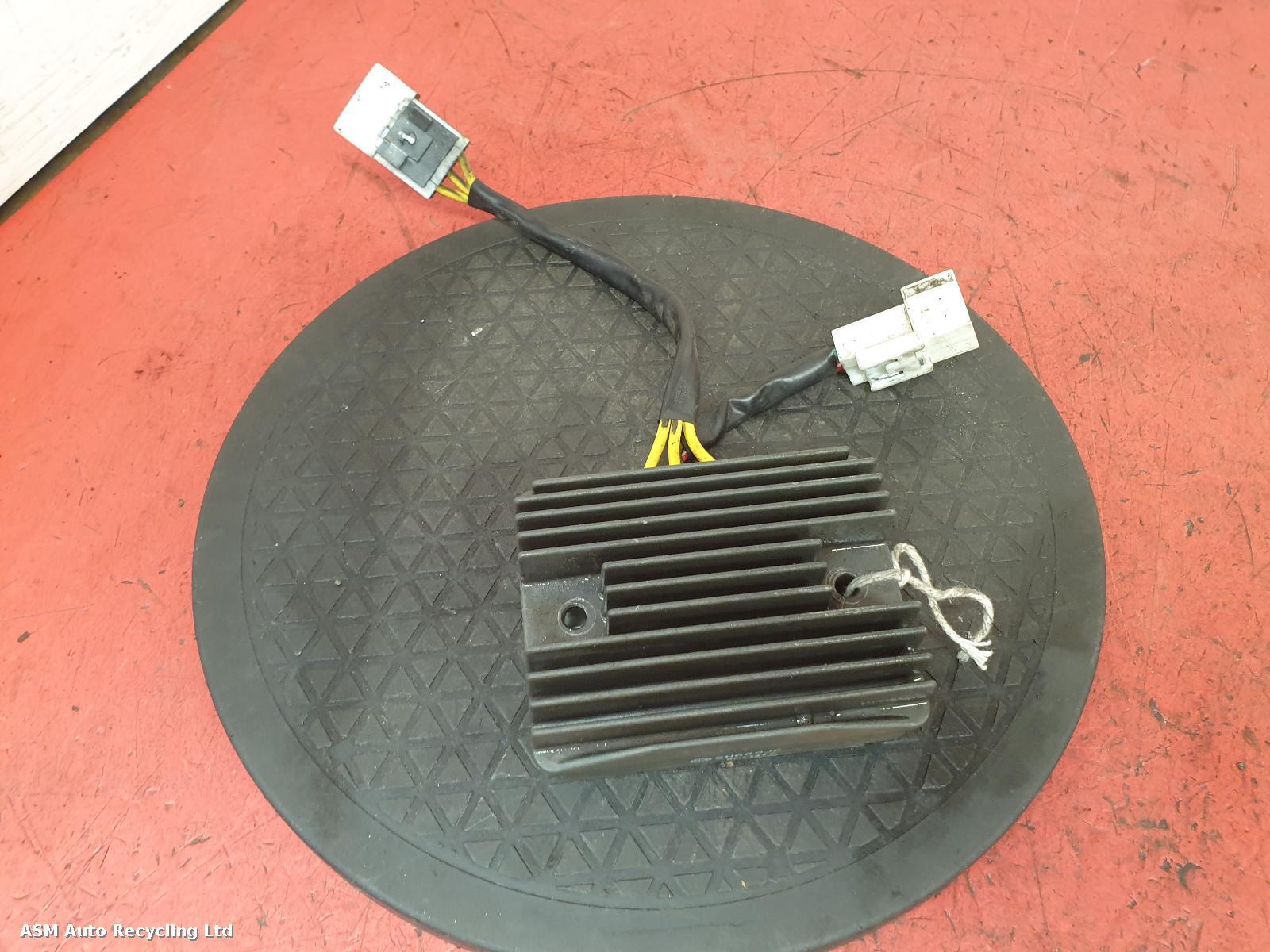 View Auto part Regulator/Rectifier Piaggio Mp3 300 Lt Business 2017