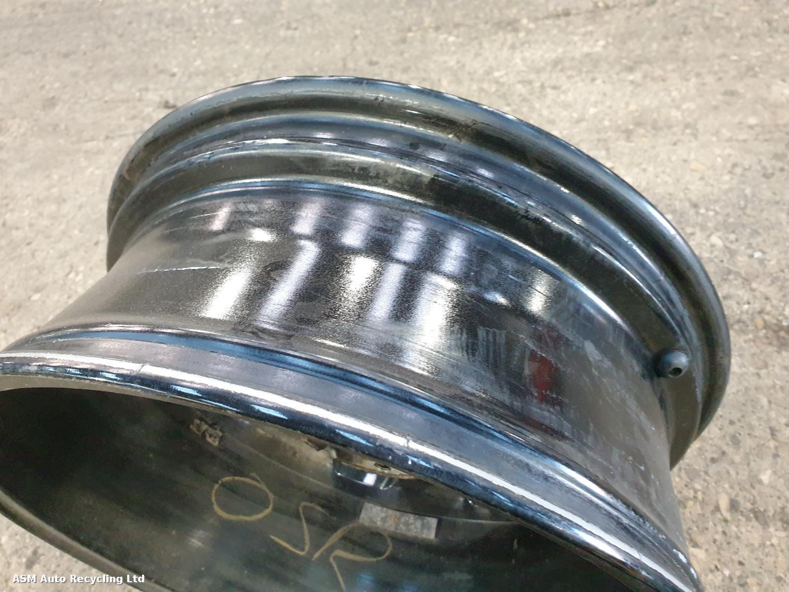 View Auto part Wheel Citroen C4 Cactus 2015