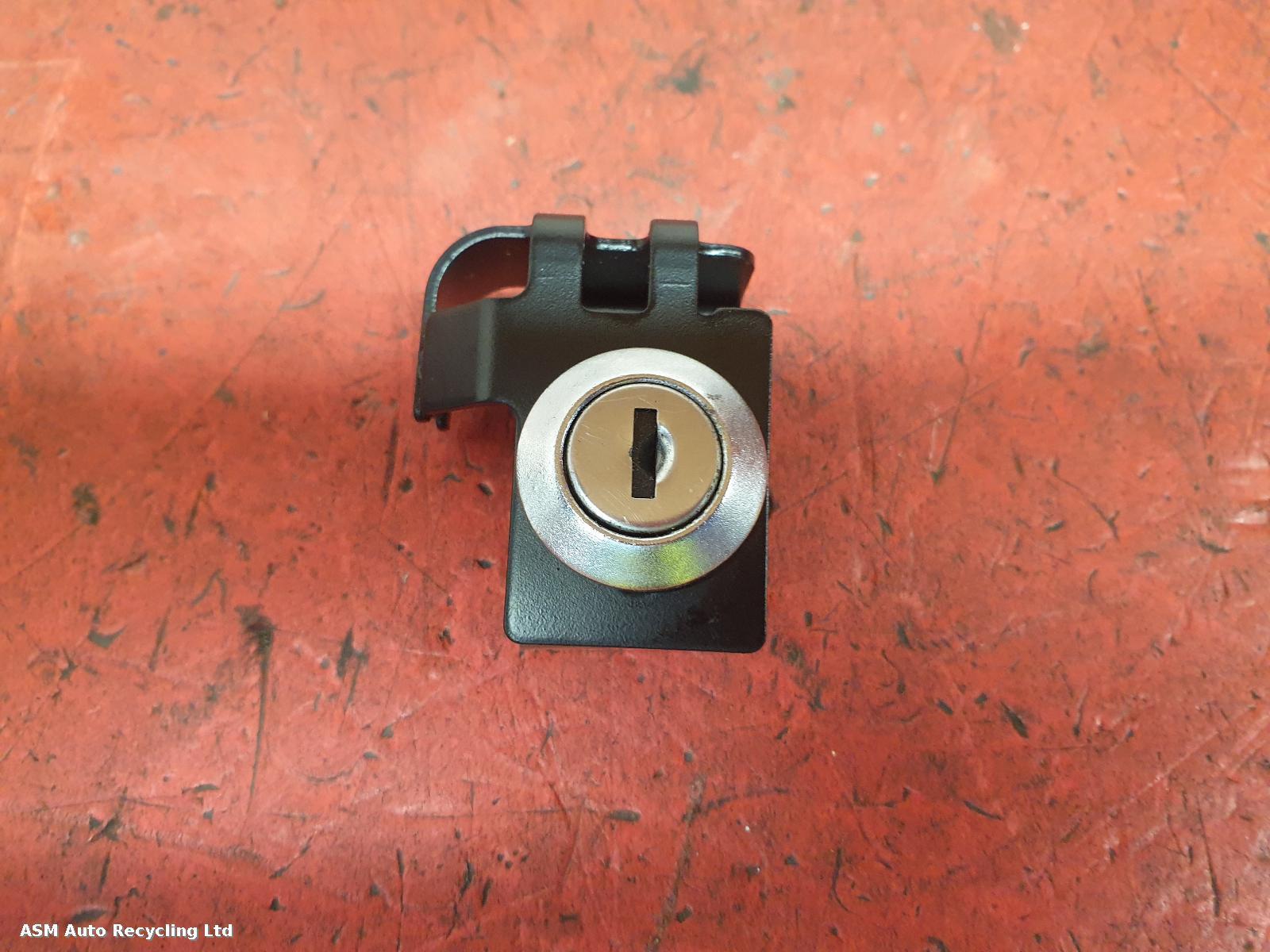View Auto part Comp.Lock Set + Keys Kawasaki Z900 Rs 2024