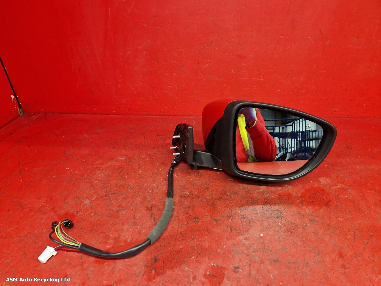 View Auto part R Door Mirror Nissan Leaf 2022
