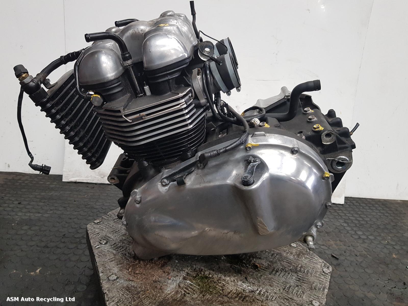 View Auto part Engine Triumph Thruxton 2015