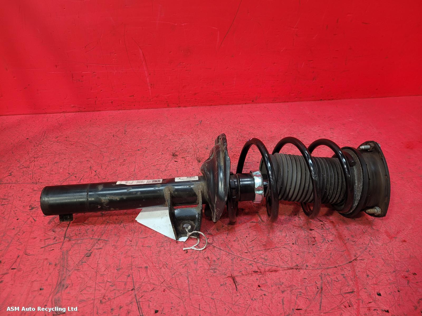 View Auto part RF Strut Volkswagen Golf 2015