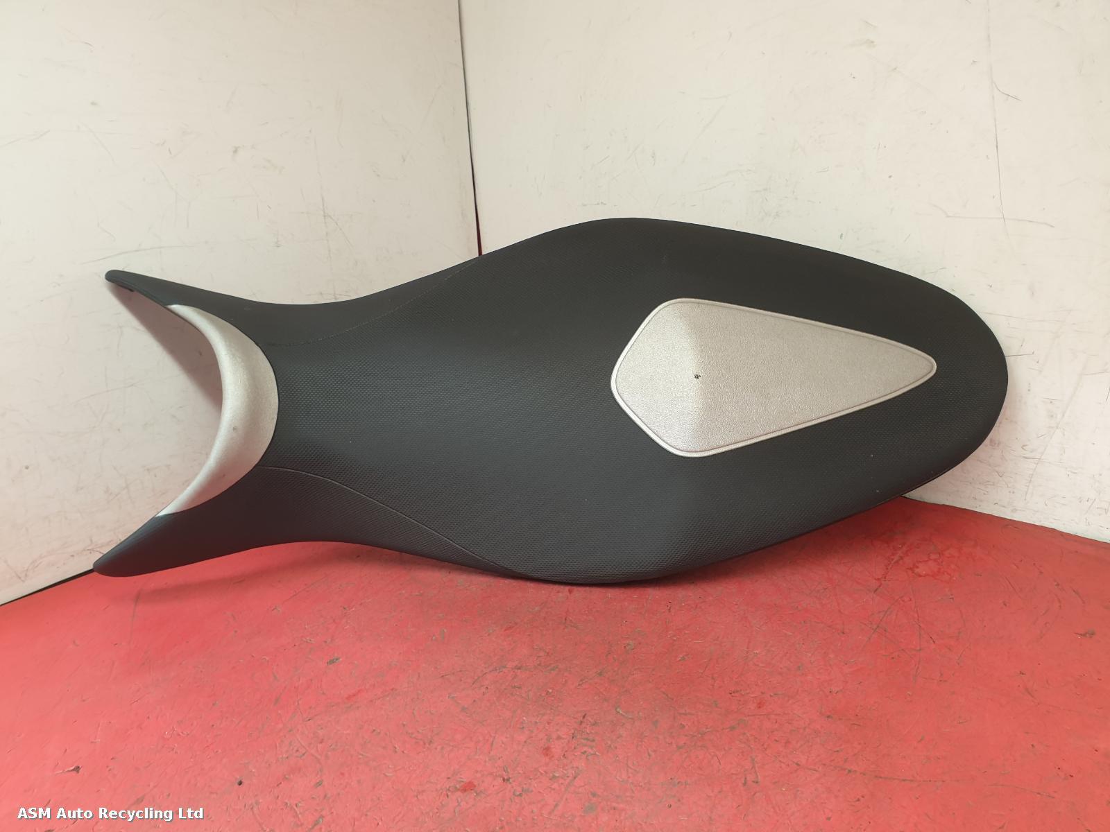 View Auto part Front Seat Suzuki Sfv 650 2011
