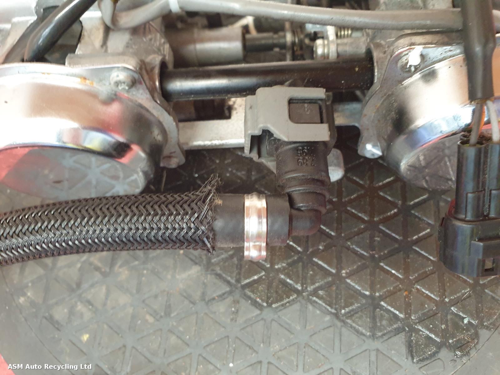 View Auto part Throttle Body Triumph Thruxton 2015
