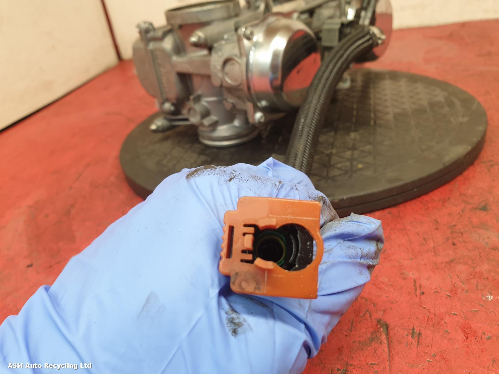 View Auto part Throttle Body Triumph Thruxton 2015