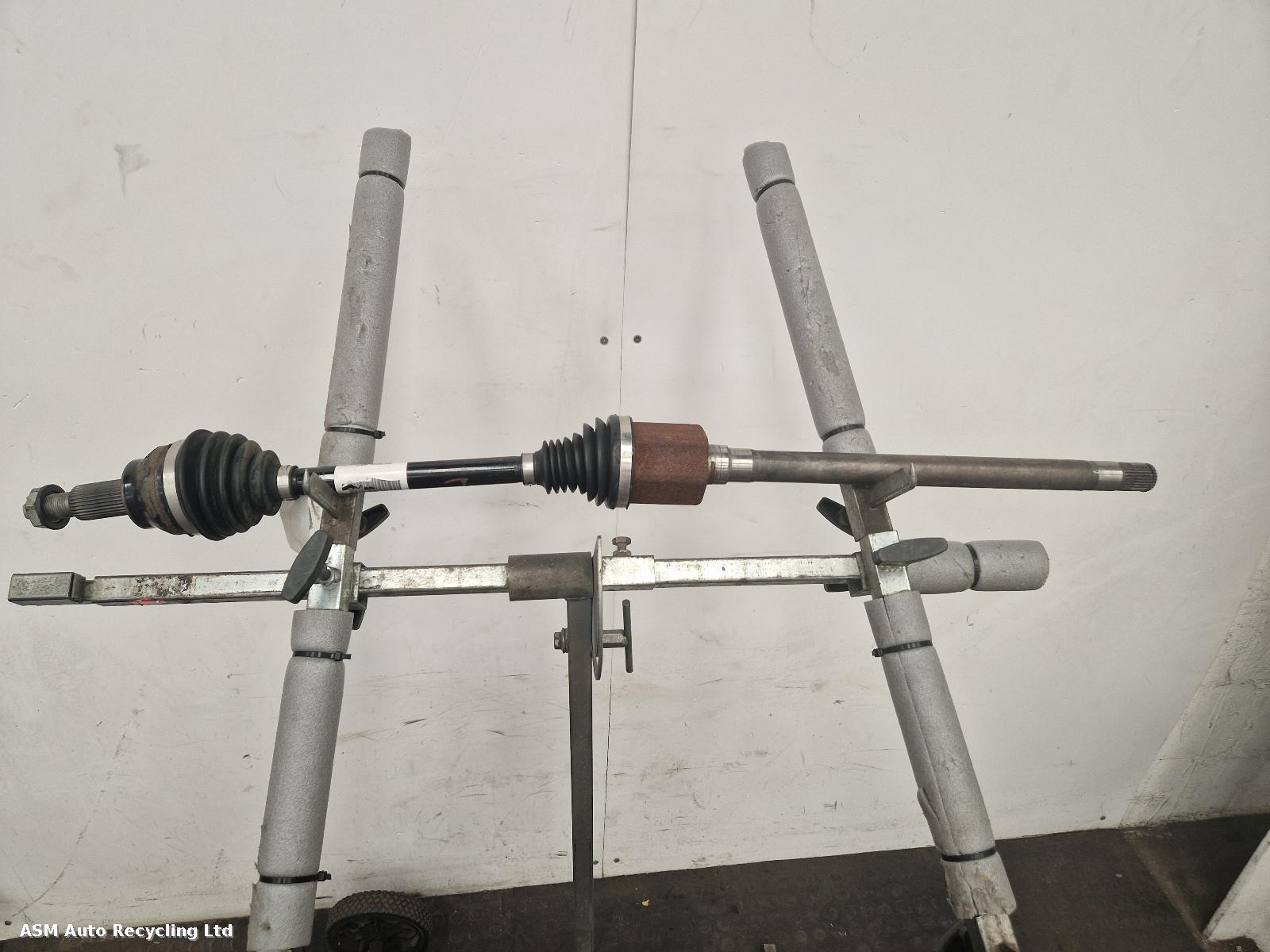 View Auto part Right Driveshaft Jaguar F-pace 2021