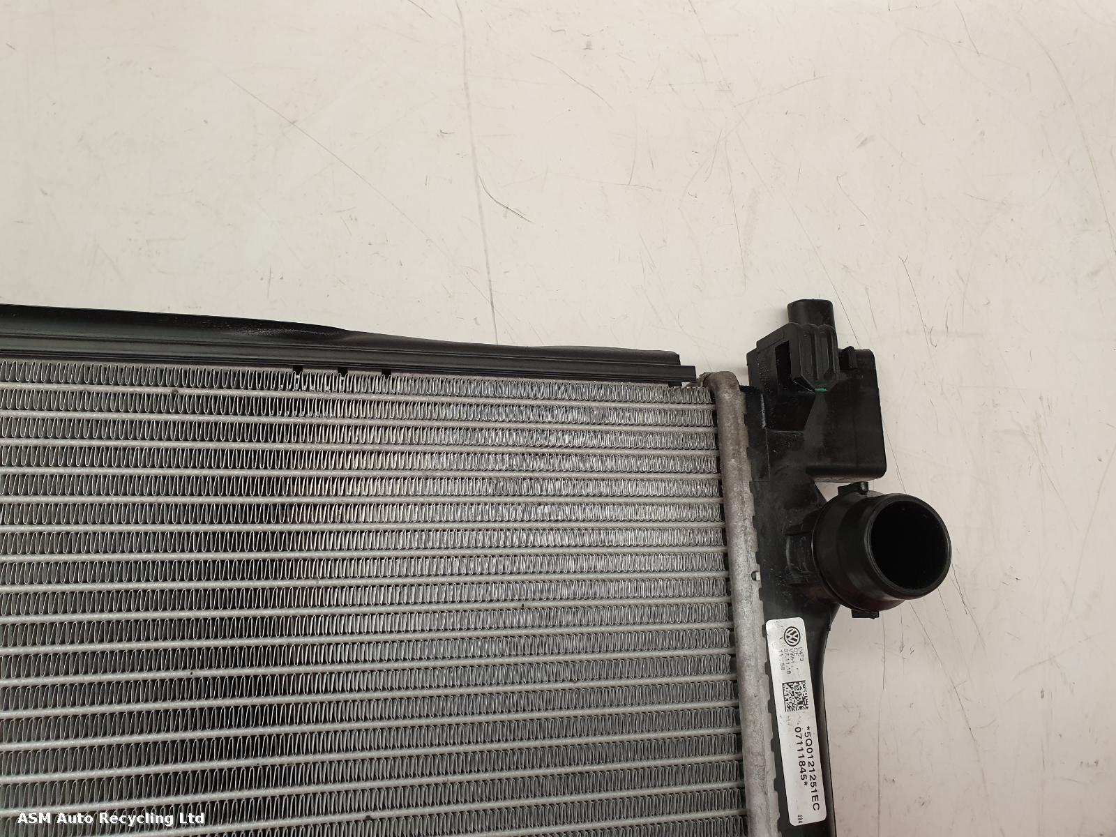 View Auto part Radiator Volkswagen T-roc 2019