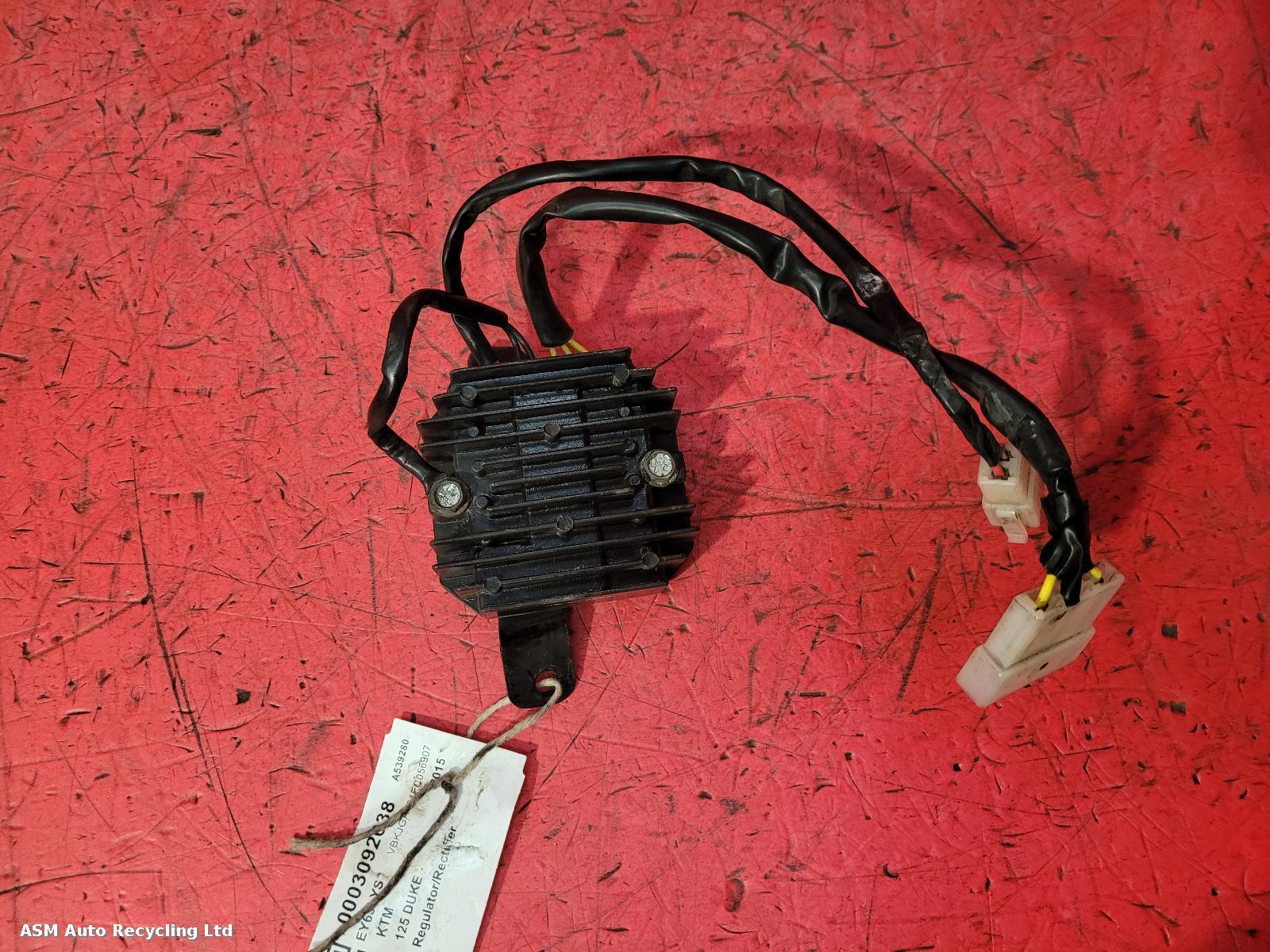 View Auto part Regulator/Rectifier Ktm 125 Duke 2015