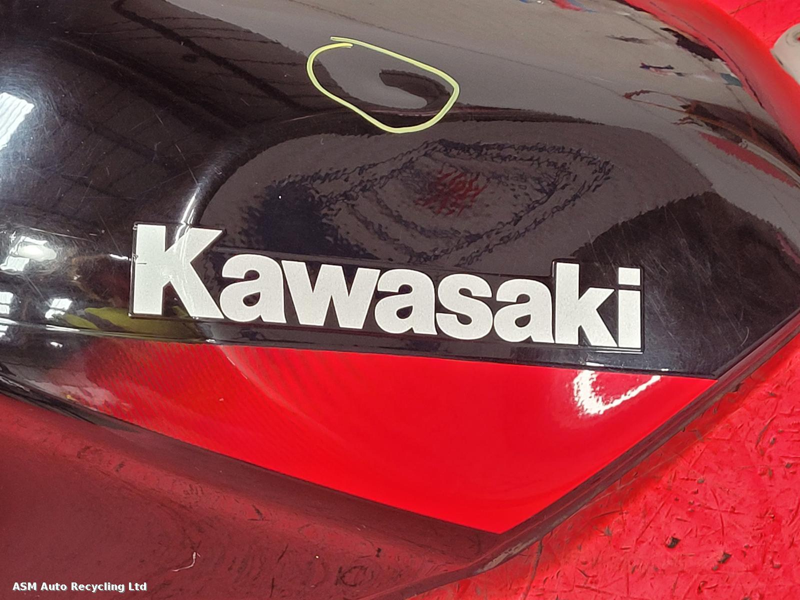 View Auto part Fuel Tank Kawasaki Zx 600 1999