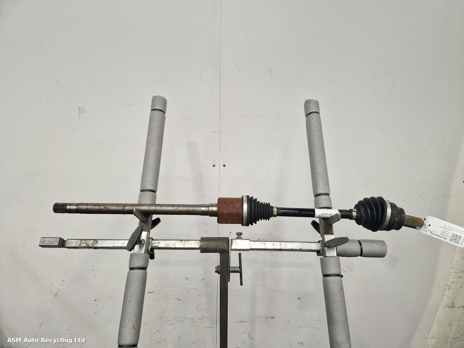 View Auto part Right Driveshaft Jaguar F-pace 2020