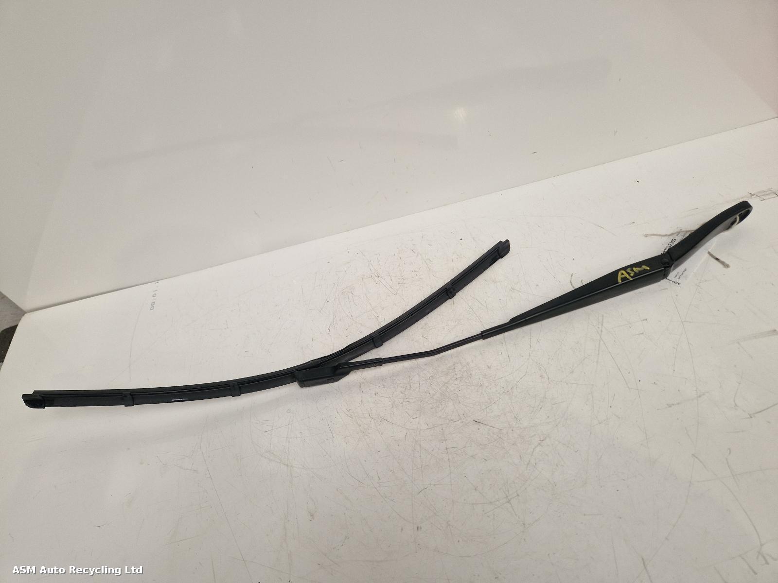 View Auto part Wiper Arm Jaguar F-pace 2020
