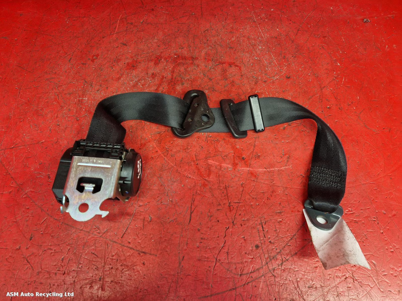 View Auto part Seat Belt Peugeot 208 2013