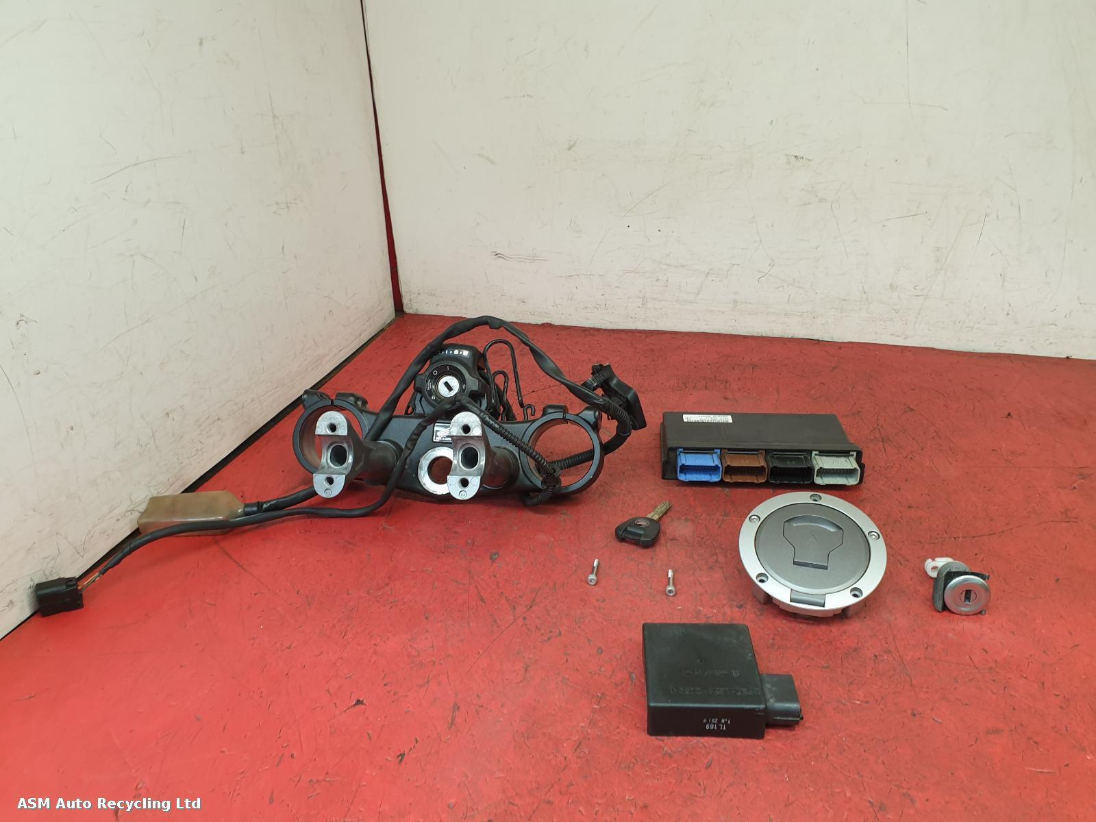 View Auto part Comp.Lock Set + Keys Honda Crf1000l 2018