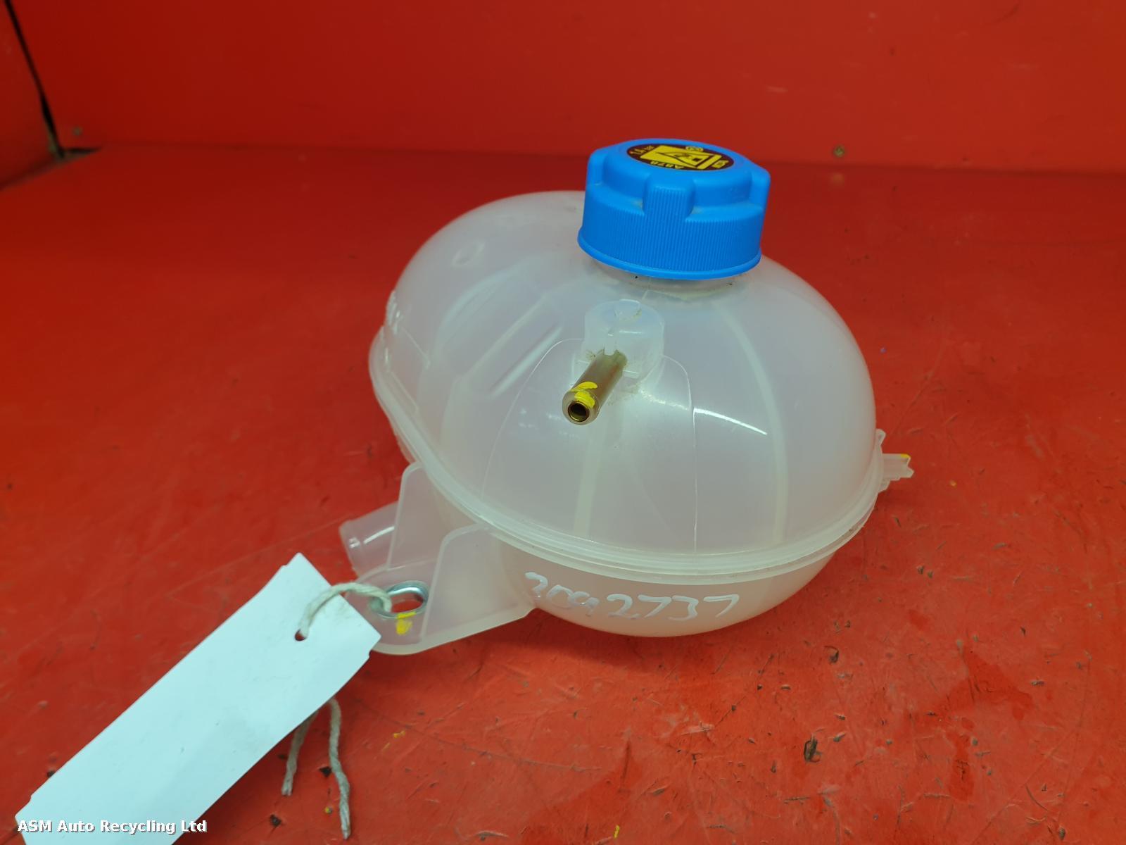 View Auto part Overflow Bottle Fiat 500 2022