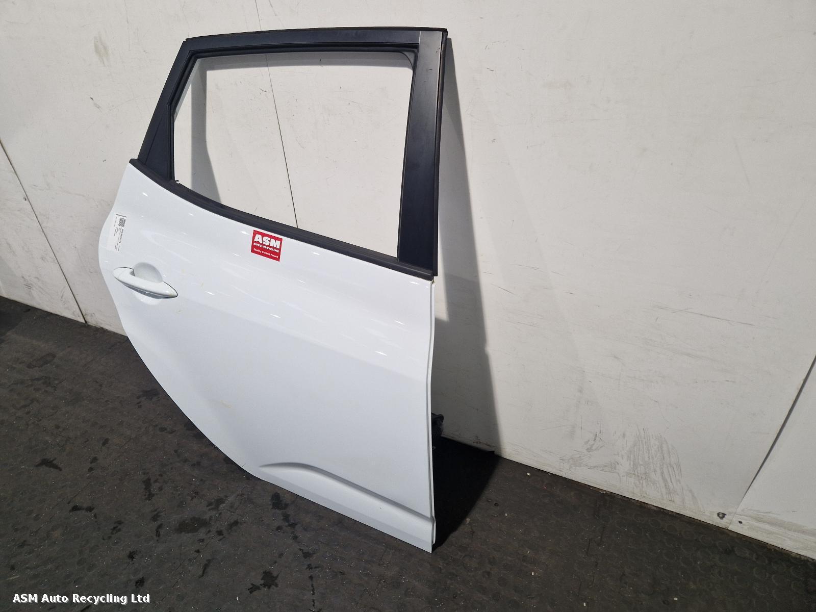 View Auto part R Rear Door Kia Venga 2015