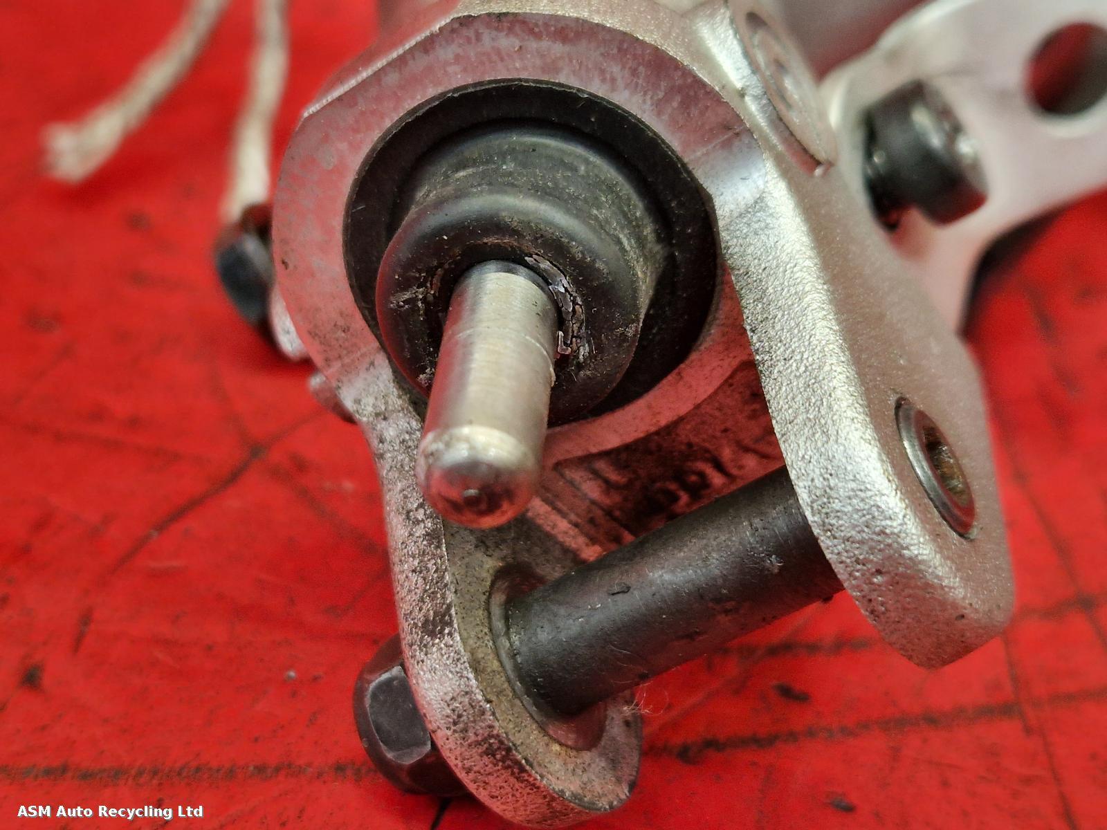 View Auto part Master Cylinder Ducati 848 2012