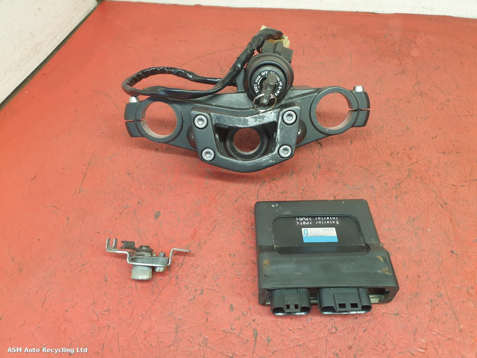 View Auto part Comp.Lock Set + Keys Kawasaki Er 6f 2010