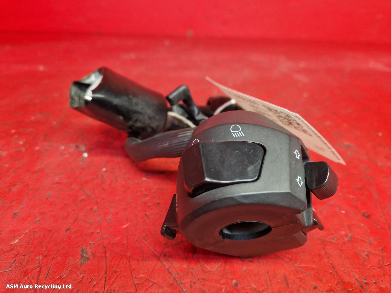 View Auto part LH Switch Gear Benelli Bn 125 2022