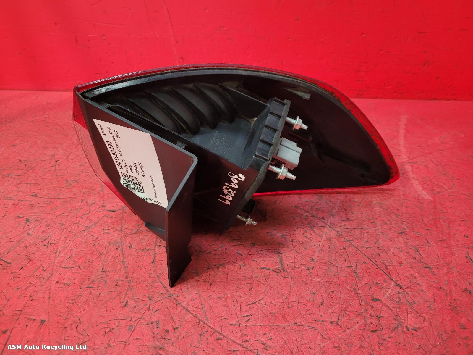 View Auto part R Taillight Ford Mondeo 2012