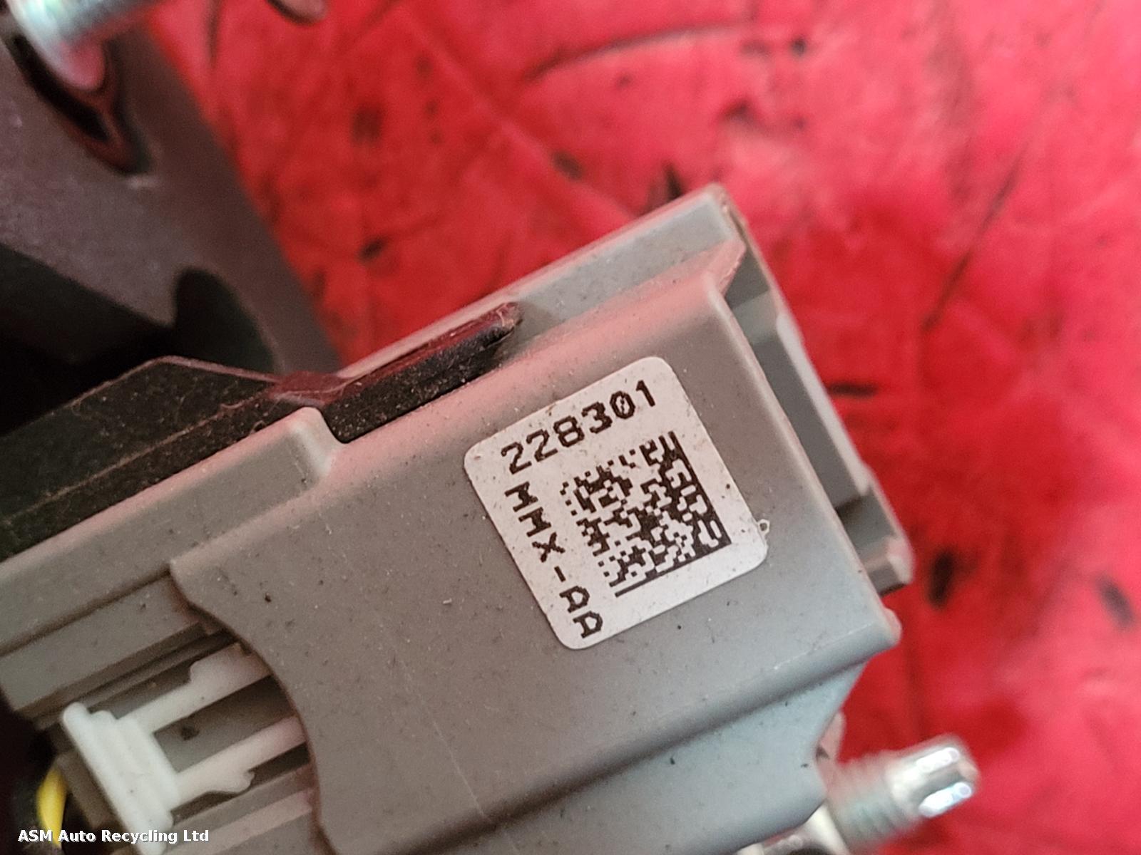 View Auto part R Taillight Ford Mondeo 2012
