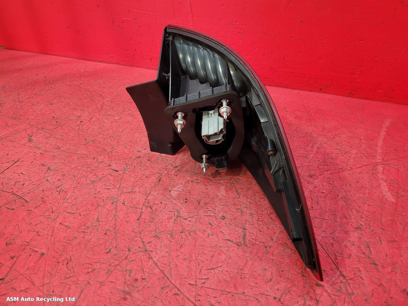 View Auto part R Taillight Ford Mondeo 2012