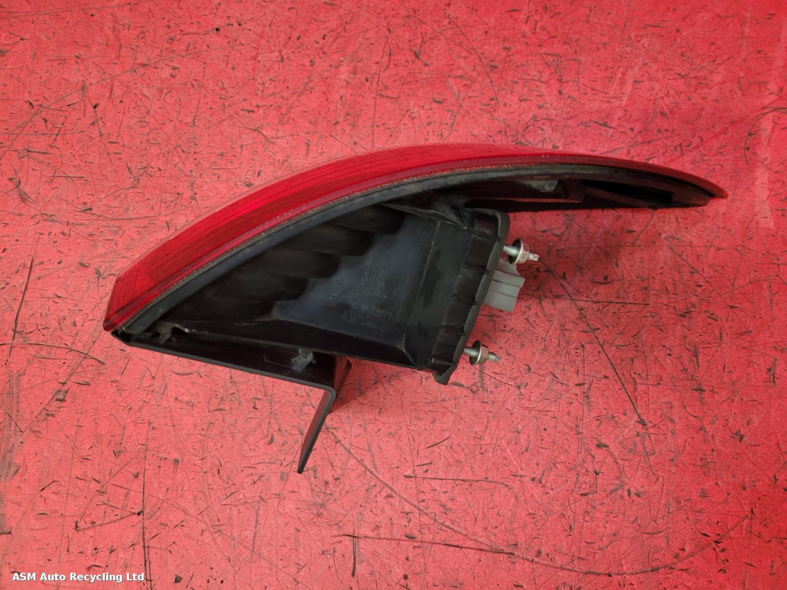 View Auto part R Taillight Ford Mondeo 2012