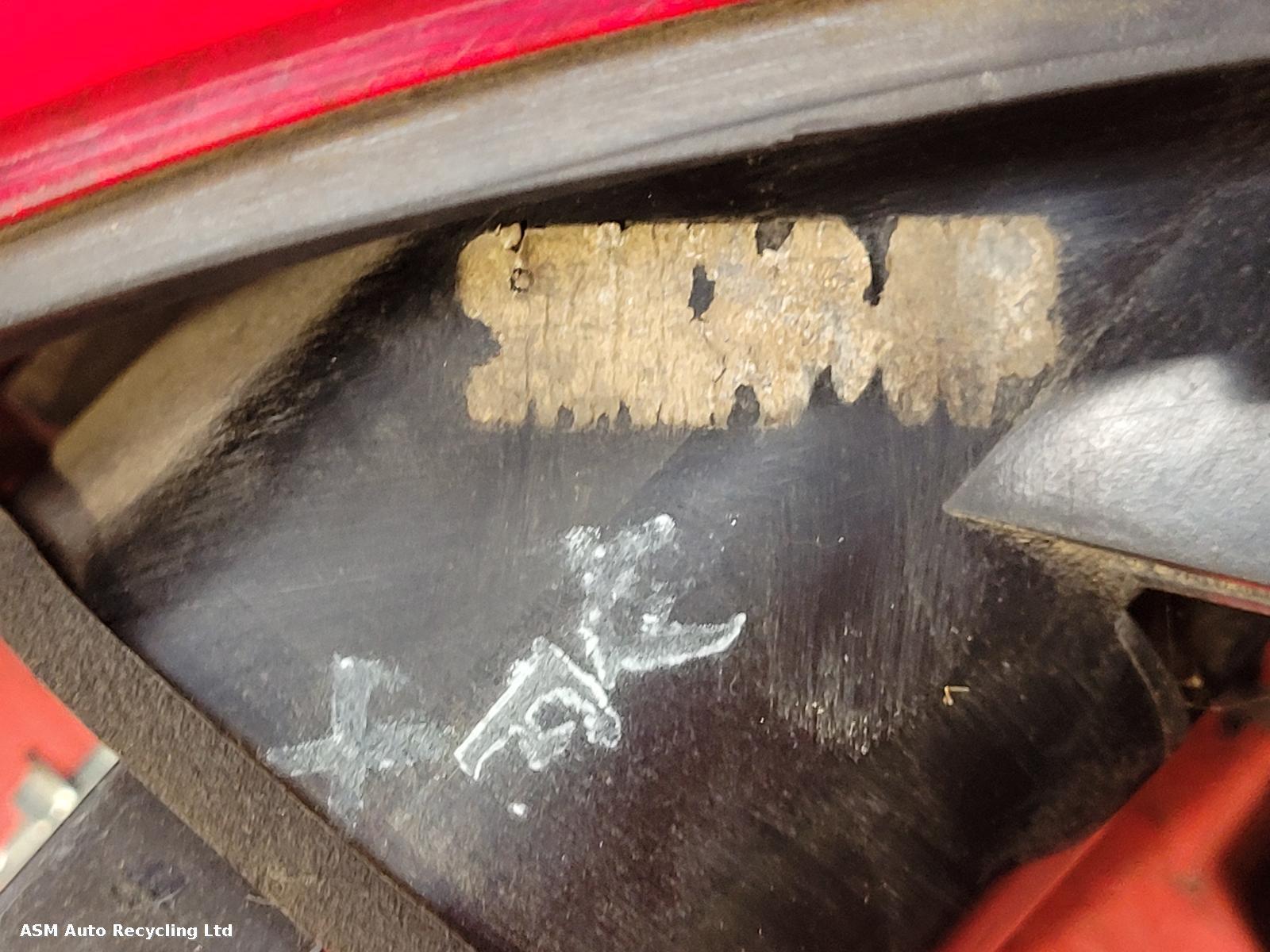 View Auto part R Taillight Ford Mondeo 2012