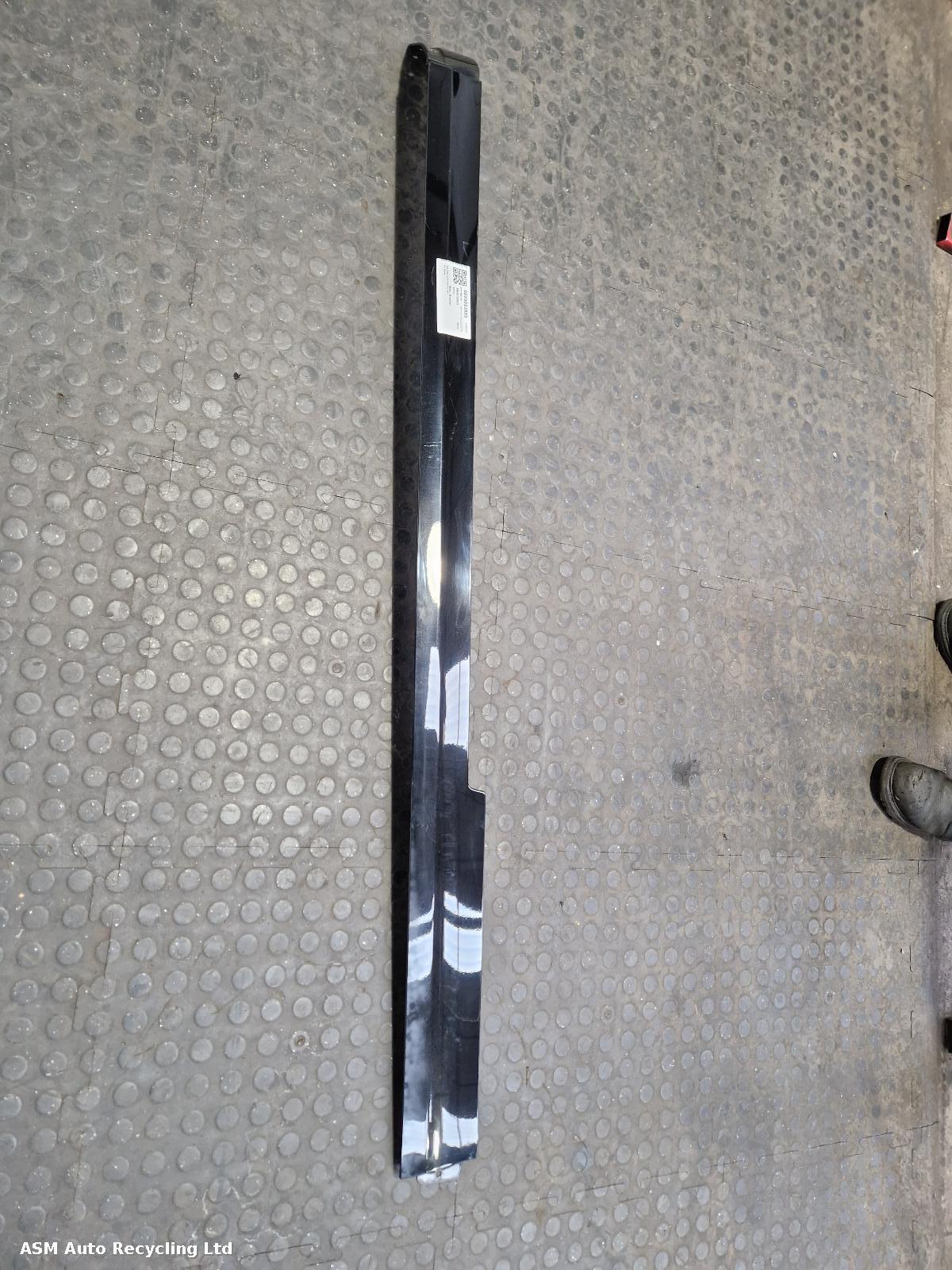 View Auto part Misc Bracket Mercedes Vito 2019